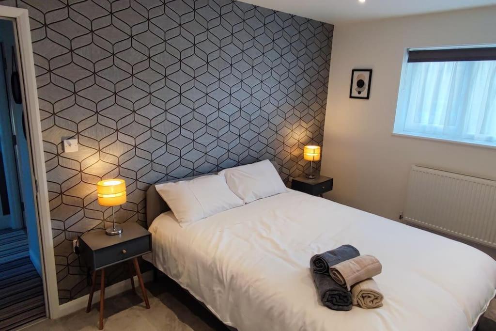 Comfortable 1 Bed Flat With Air Con Borehamwood Eksteriør bilde